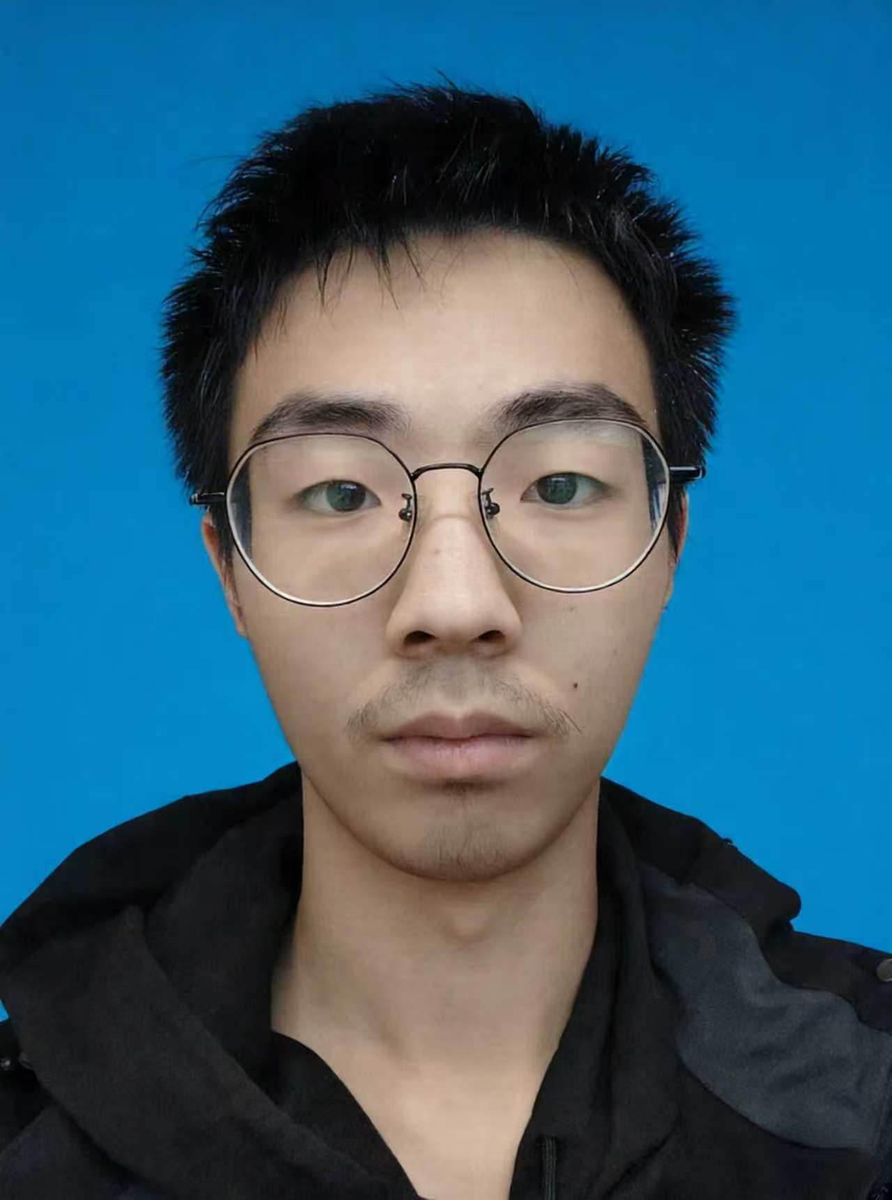 王烜头像